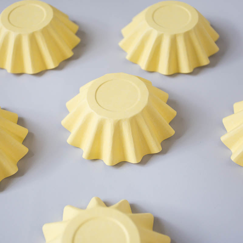 PASTEL YELLOW BLOOM BAKING CUPS (24 PACK)