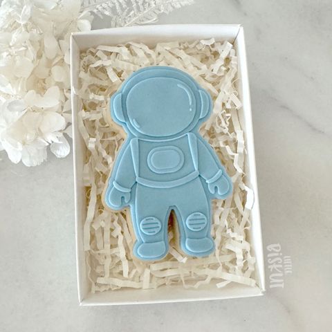 ASTRONAUT CUTTER & EMBOSSER SET | CCC (ONLINE ONLY)