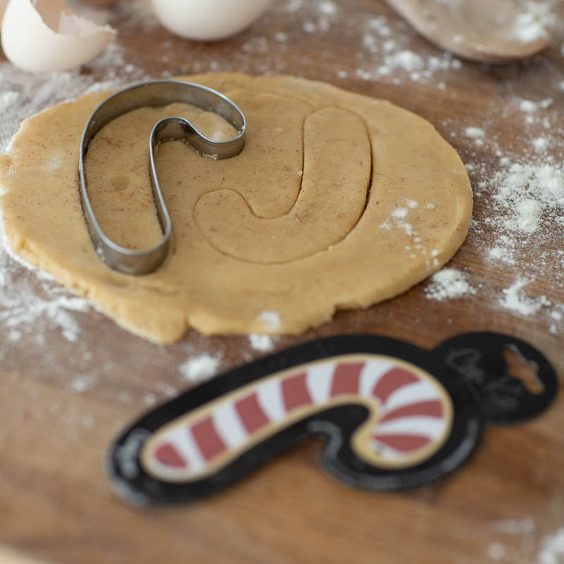 COO KIE CANDY CANE COOKIE CUTTER