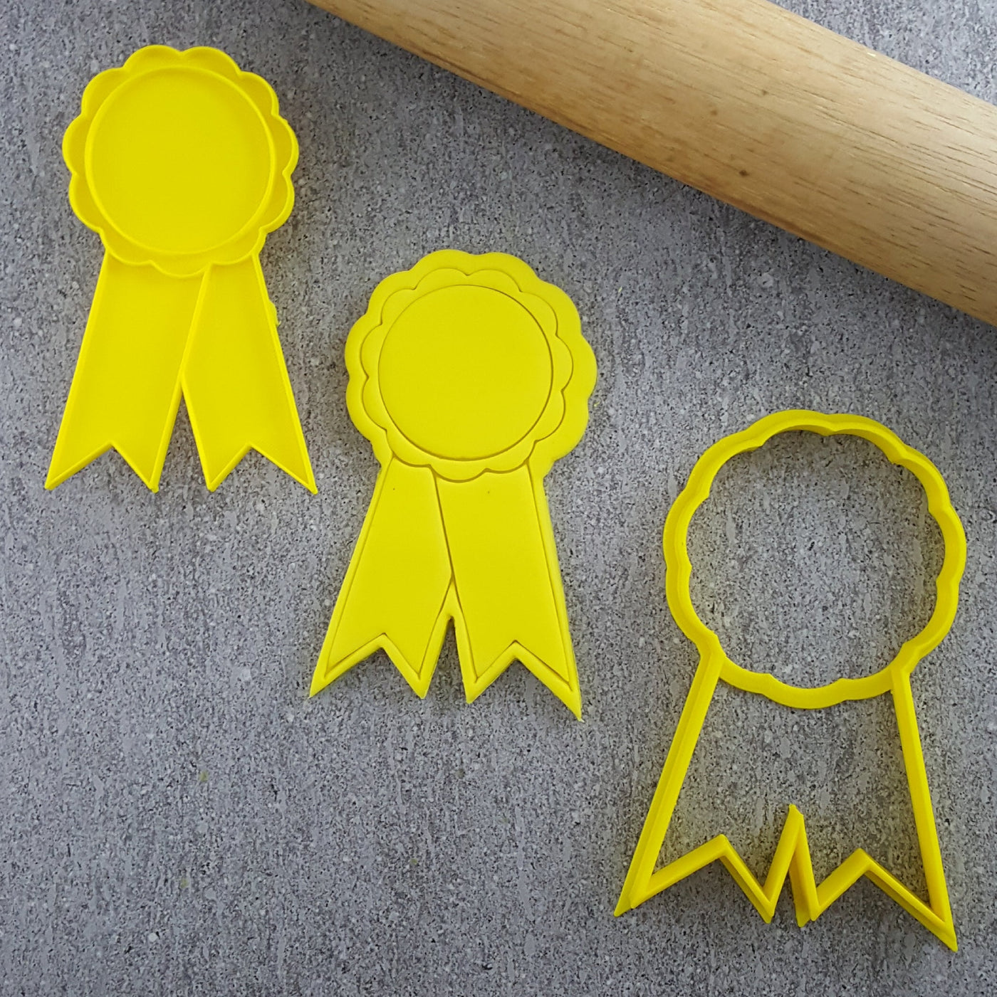 Award Ribbon Embosser & Cutter Set (ONLINE ONLY)